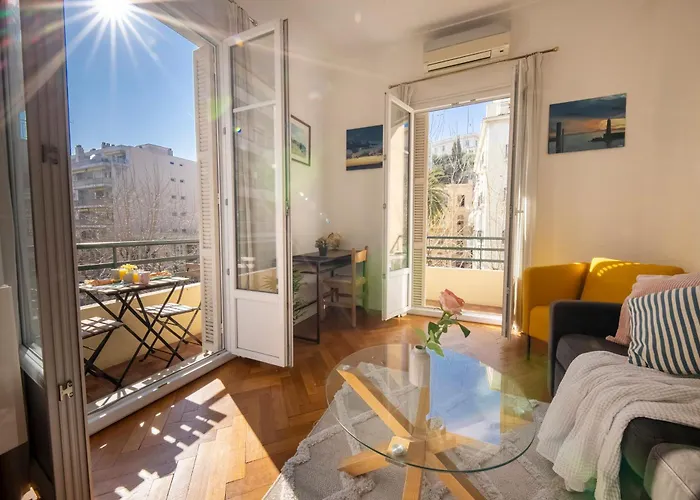 * Le Provencal * Cosy Flat 3 Min Walk From The Sea