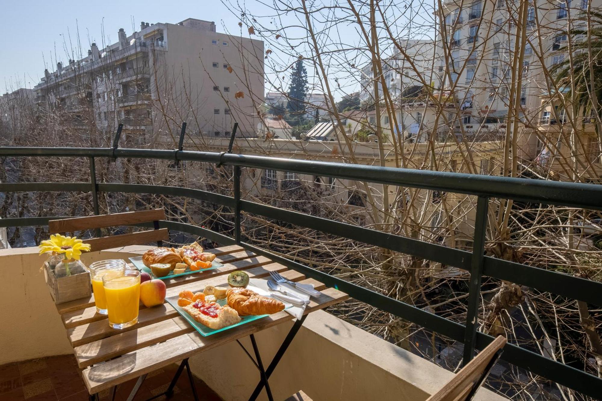 * Le Provencal * Cosy Flat 3 Min Walk From The Sea