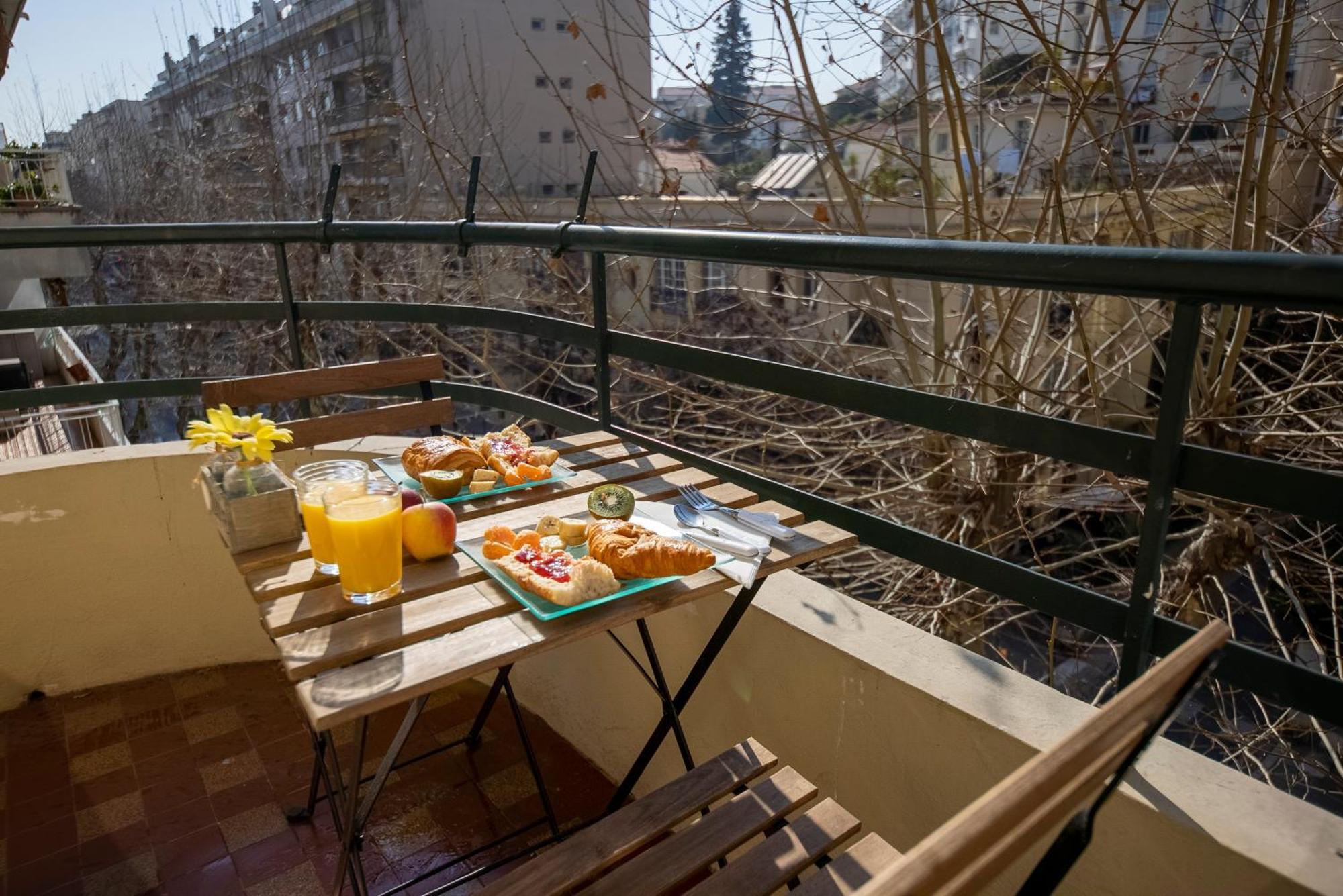 * Le Provencal * Cosy Flat 3 Min Walk From The Sea