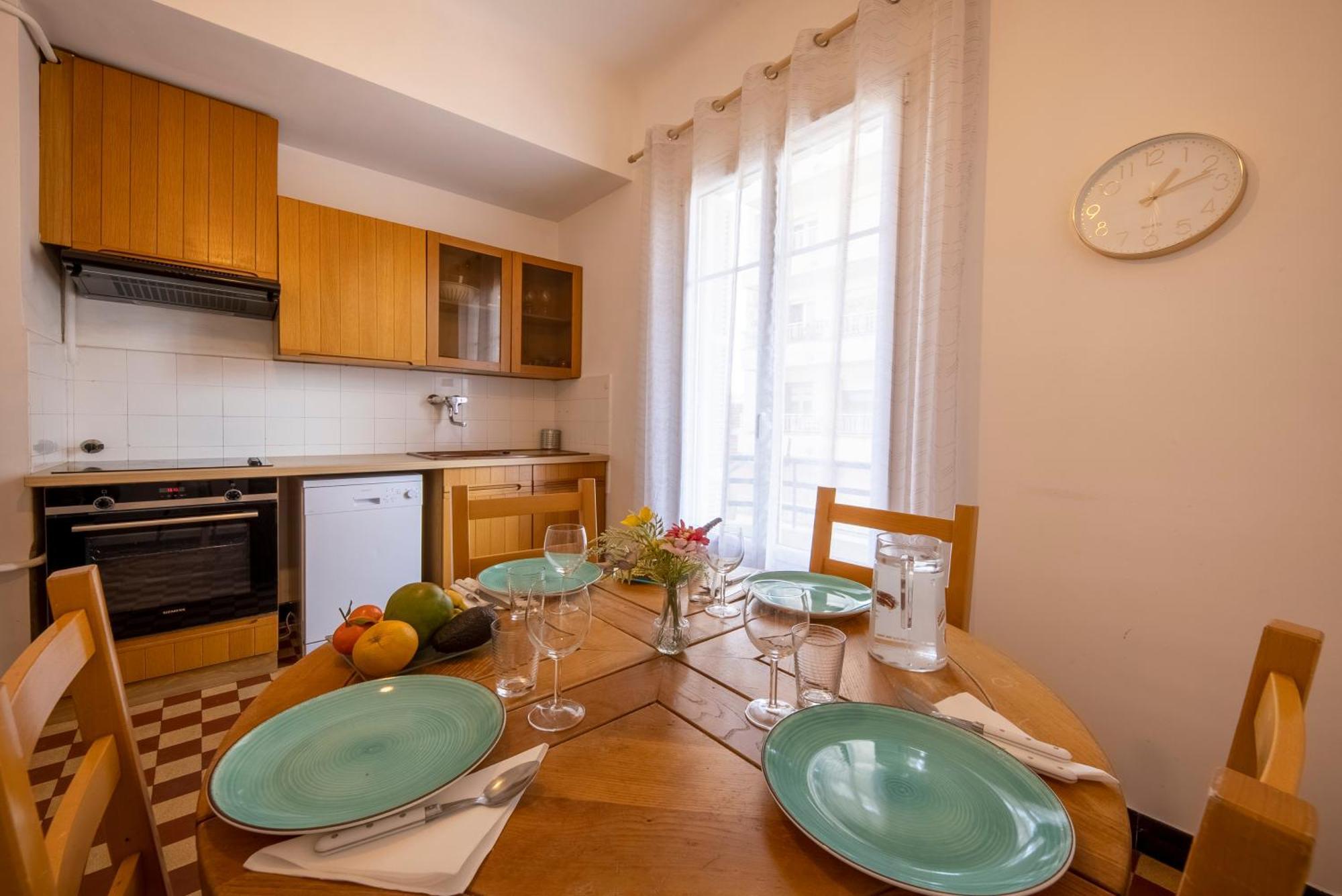 Appartement * Le Provencal * Cosy Flat 3 Min Walk From The Sea Nice