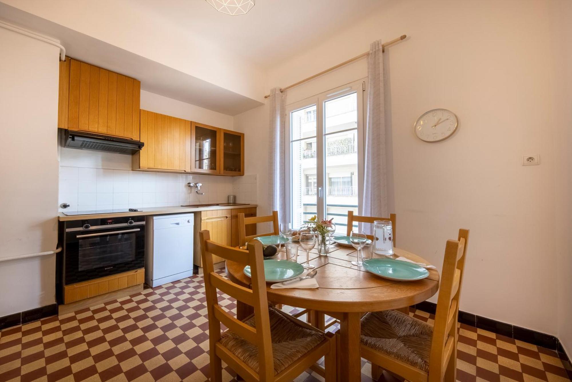 * Le Provencal * Cosy Flat 3 Min Walk From The Sea