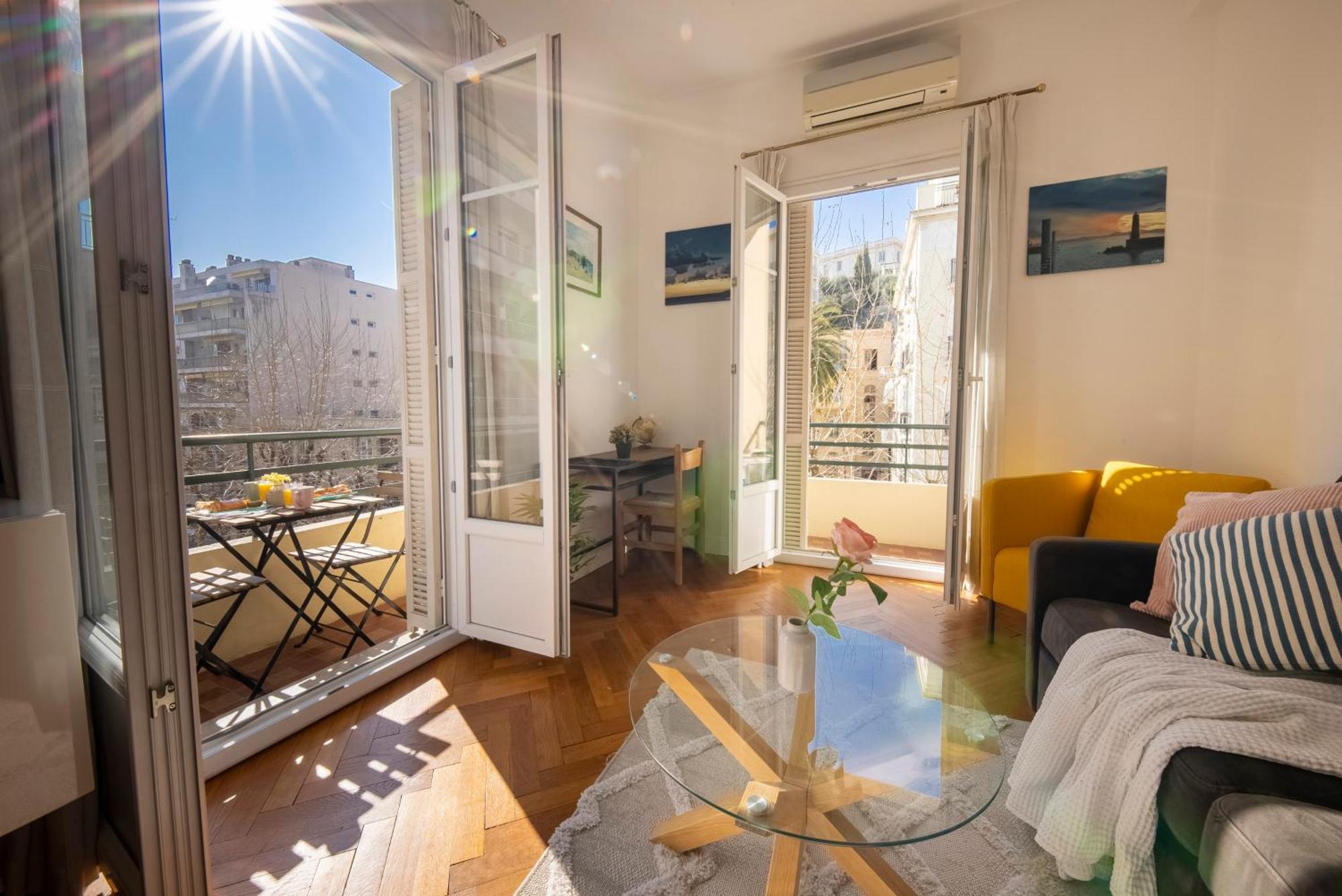 * Le Provencal * Cosy Flat 3 Min Walk From The Sea Appartement